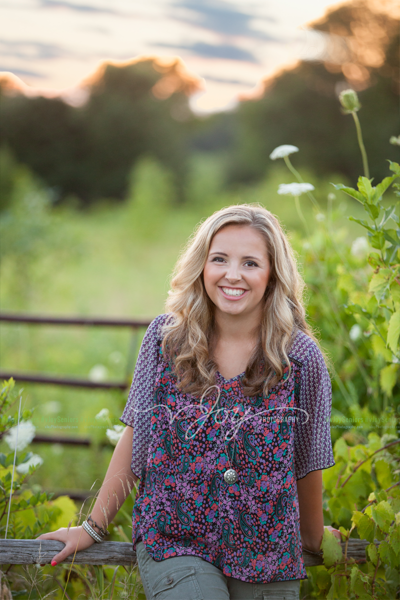 2015.08.11-McKenna-L-High-School-Senior-Portrait-Photographer-Racine-WI-7544.2